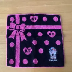 【岩手限定】ご当地キティ タオルハンカチ 海女さん キティ刺繍 ブラック×ピンク