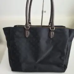 ★新品未使用品★ラシット★トートバッグ メルカリ市限定価格出品!!のサムネイル