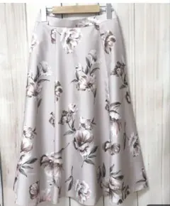 美品✨ジャスグリッティー✨レトロフラワースカートのサムネイル