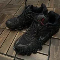 NIKE SHOX TLブラック スニーカーのサムネイル