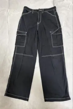DIVIDED H&M ブラックカーゴパンツのサムネイル