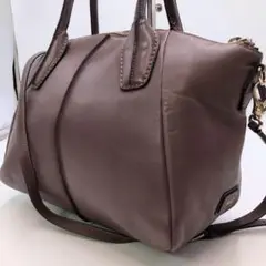 トッズ ショルダーバッグ