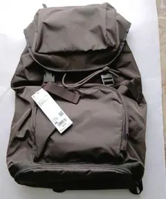 新品未使用　ユニクロ　UNIQLO U　バックパック 30L ダークブラウンのサムネイル