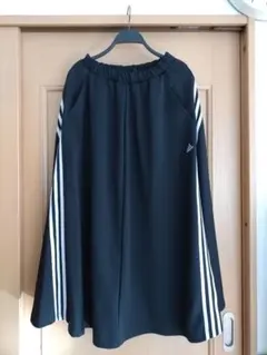 超レア❗️希少サイズ商品❗️アディダス　黒フレアロングスカート・Ｓサイズ