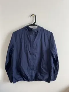 ユニクロ　ポケッタブルパーカー　150