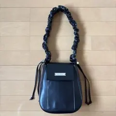 un/neu ハンドバッグ ブラック