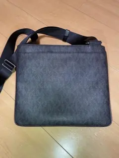 MICHAEL KORS クロスボディ フラット ショルダーバッグのサムネイル