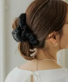 flower ヘアクリップ シュシュクリップ ブラックのサムネイル