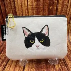 【新作】12cmファスナーポーチ/はちわれ猫