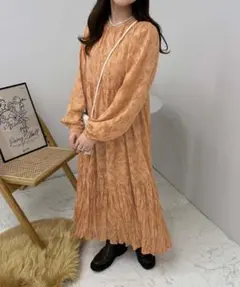 新品タグ付き！raffime /オパールティアードクリンクルワンピのサムネイル