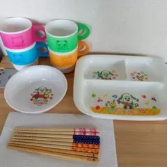 ワンワンとうーたん　ランチプレート　ベビー食器　子供食器　コップ　子供箸