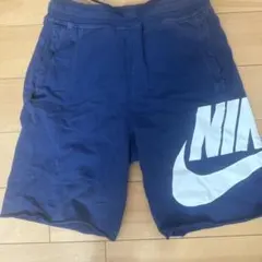 Nike ネイビー ショートパンツ