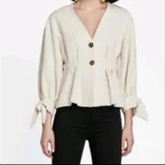 【新品未使用】ZARA ザラ アイボリー Vネック ペプラムブラウス