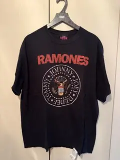 新品タグ付き KITH Johnny Cash Tシャツ ブラック - メルカリ