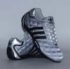 adidas Originals キルティング スニーカー シルバー 23cmのサムネイル
