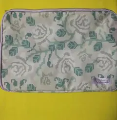 Velnica ゥ゙ェルニカ　スパバッグ　未使用