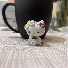 ハローキティ ドレスフィギュア