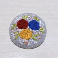 刺繍ブローチ　薔薇