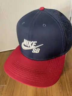 Nike SB ネイビー レッド キャップ
