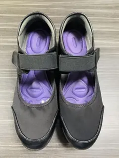 《美品》《体幹筋》《シェイプコアパンプス》《ブラック》《LL》《25cm〜》のサムネイル