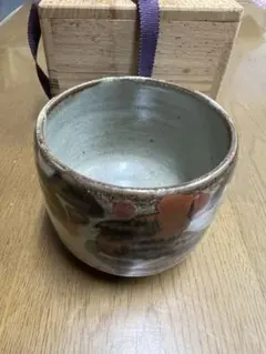 黒色陶器 茶碗 木箱付き 茶道具 抹茶茶碗 黒楽茶碗 眞清水福山作 数印 銘「看々」 高田明甫付