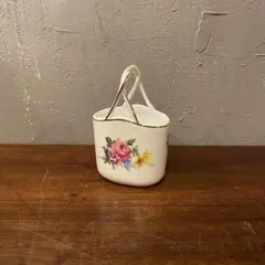 Item thumbnail for item 1e41cd2b-5d46-4476-9215-1570b248b90e