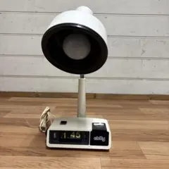 時計付きライト　東芝Clotty デスクライト　目覚まし時計