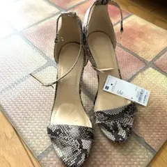 GU サンダル アンクルストラップ未使用　Sサイズパイソン柄