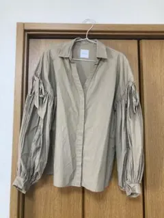 AMERI VINTAGE アメリ 袖リボン ボリュームスリーブシャツのサムネイル