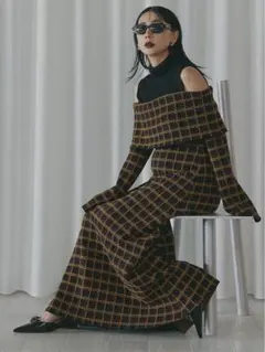 AmeriVINTAGE UND OFF SHOULDER KNIT DRESS