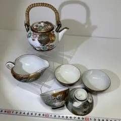 古伊万里風 色絵 煎茶器揃 急須 湯冷まし 茶碗5客 人物梅文 在銘 7点 古伊万里風 色絵 煎茶器揃 急須 湯冷まし 茶碗5客 人物梅文 在銘 7点
