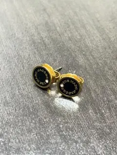 Marc Jacobs ロゴ入りピアス