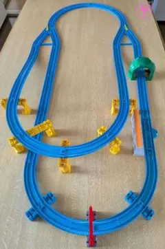 プラレール　のぼりおり坂道立体高架レイアウト　情景部品追加した入門用に最適！