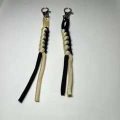 ハンドメイド　パラコード　キーホルダー　2つ
