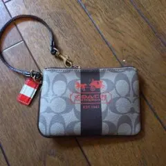 COACH ロゴ入りハンドポーチ