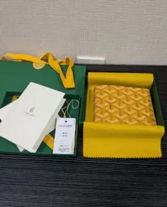 Goyard ゴヤール ヴィクトワール 二つ折り財布 イエロー モノグラムのサムネイル