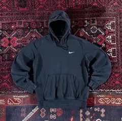 お*ん様 NIKE ナイキ ワンポイントロゴ プルオーバー パーカー ブラック