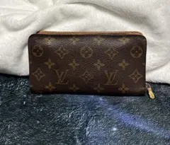 Item thumbnail for item e82272d7-4976-4dd5-b869-7553185f102f