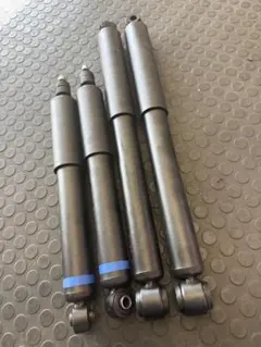 ⑧ 未使用 BILSTEIN ショックアブソーバーセット トヨタ ハイエース