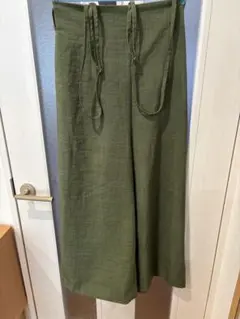 オリーブグリーン ワイドパンツ 肩紐調整可能