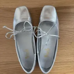 シルバー スクエアトゥ バレエシューズ