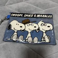 希少！SNOOPYと仲間たち☆ビニールポーチ☆familiar　未使用　超美品 希少！SNOOPYと仲間たち☆ビニールポーチ☆familiar 未使用 超美品 超
