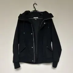 ブラック マウンテンパーカー