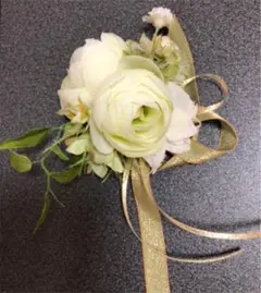 週末セール‼️コサージュ　髪飾り　卒業式　入学式　結婚式　匿名配送