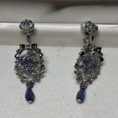 青いクリスタル 花モチーフ イヤリング　ピアス　2WAY