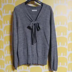 88 a.v.v standard グレー Vネックリボンニットサイズ38