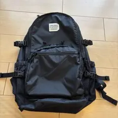 kiki様専用】美品 リュックサック〈NEW ERA® × familiar〉 - メルカリ