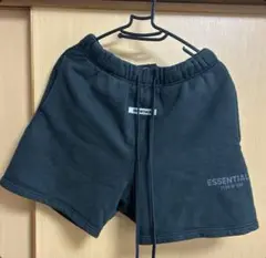 ESSENTIALS FEAR OF GOD ショートパンツ 黒
