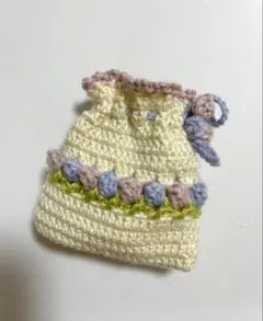 【ハンドメイド】かぎ針編みクリーム色　チューリップ巾着袋　ポーチ