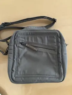 ace HAyU ショルダーバッグ チャコールグレー ノベルティボーチ付 